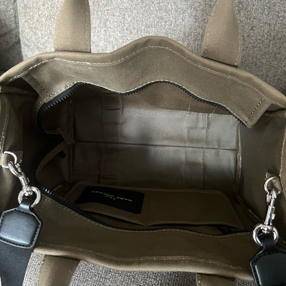 Marc Jacobs Tan Tote Bag - Picture 3 of 3